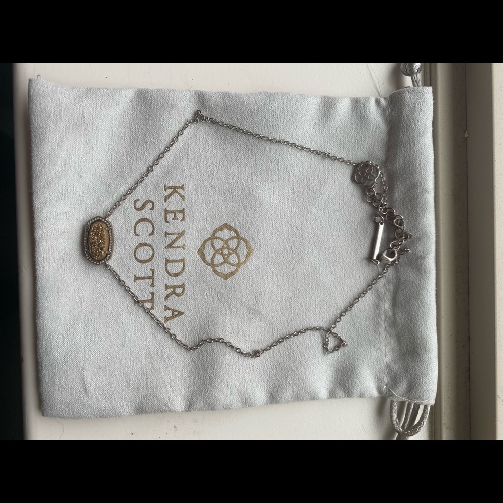 Kendra Scott rose gold necklace